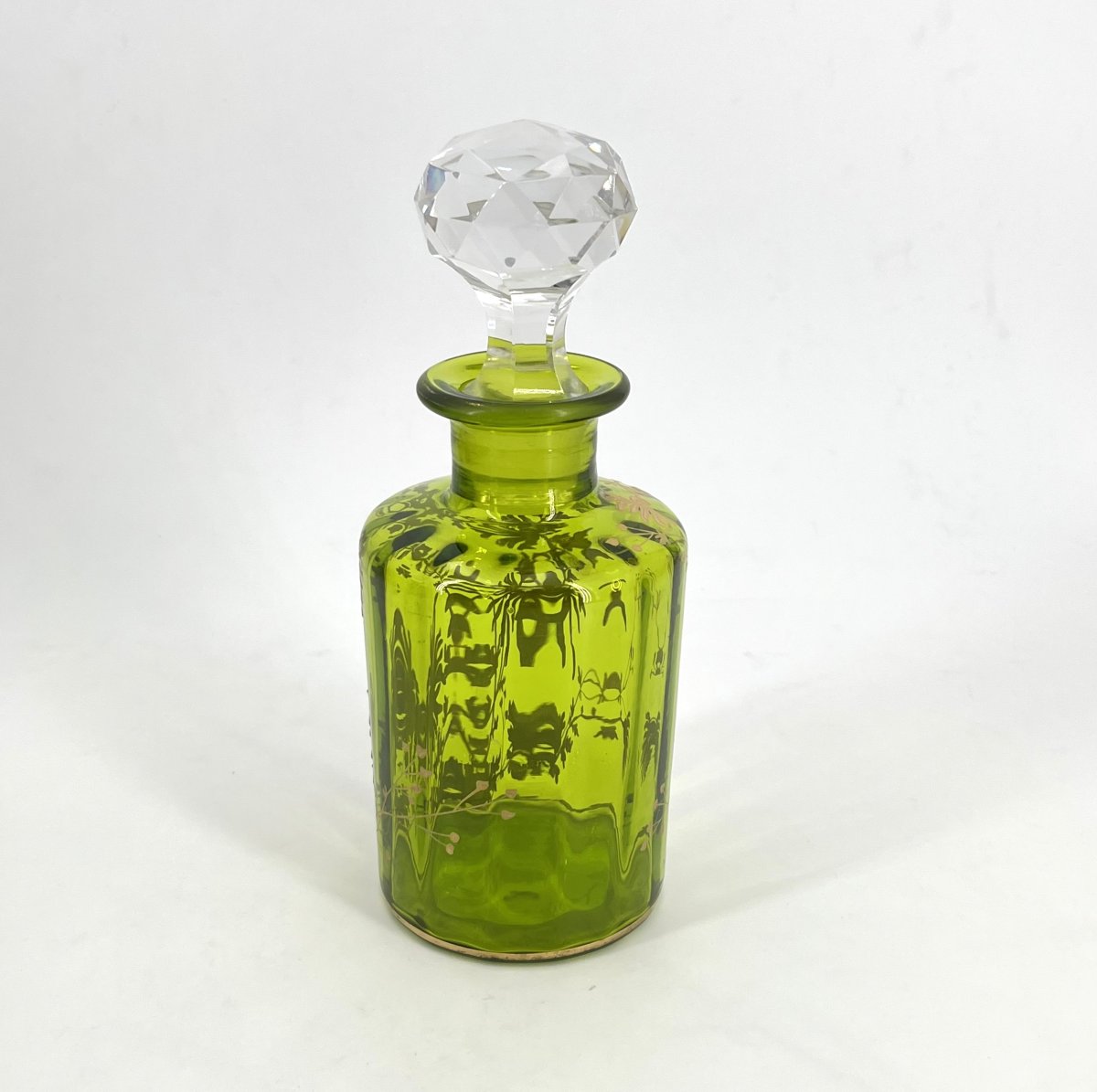 BACCARAT - ancien flacon à parfum en cristal vert émaillé or, modèle Chrysanthèmes 20 cm-photo-6