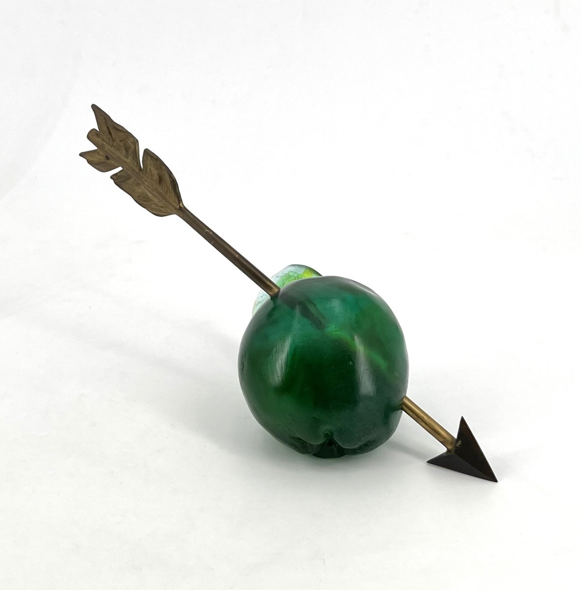 "apple" Sculpture Made Of Glass Paste, Signed By Daum France And Hilton Mac Connico-photo-1
