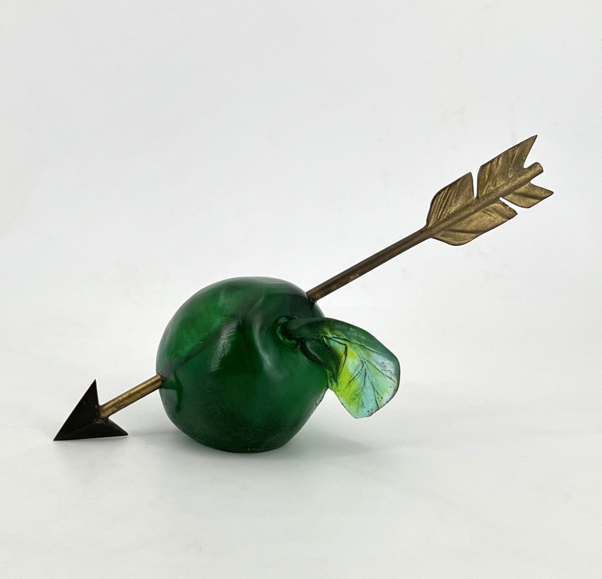 "apple" Sculpture Made Of Glass Paste, Signed By Daum France And Hilton Mac Connico