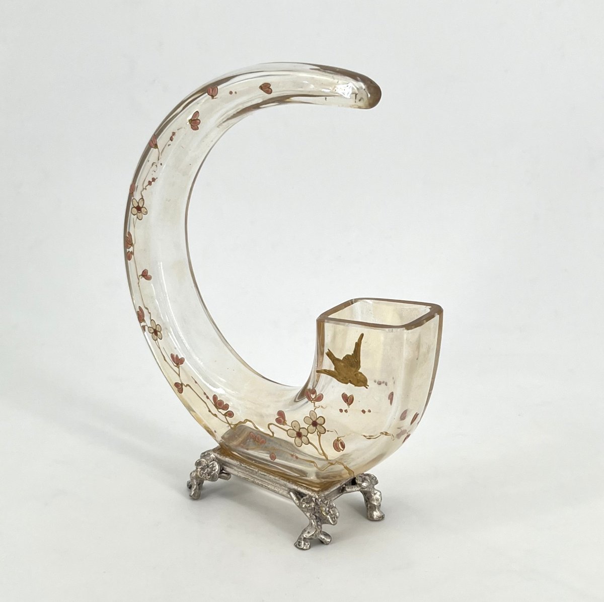 BACCARAT – vase « croissant de lune » en cristal émaillé, monture en bronze argenté-photo-2