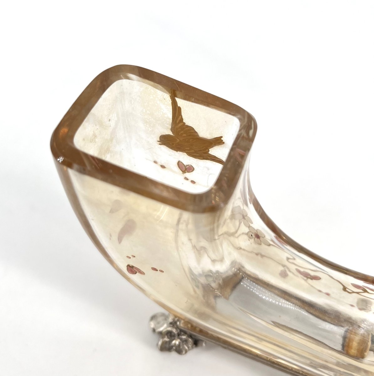 BACCARAT – vase « croissant de lune » en cristal émaillé, monture en bronze argenté-photo-4