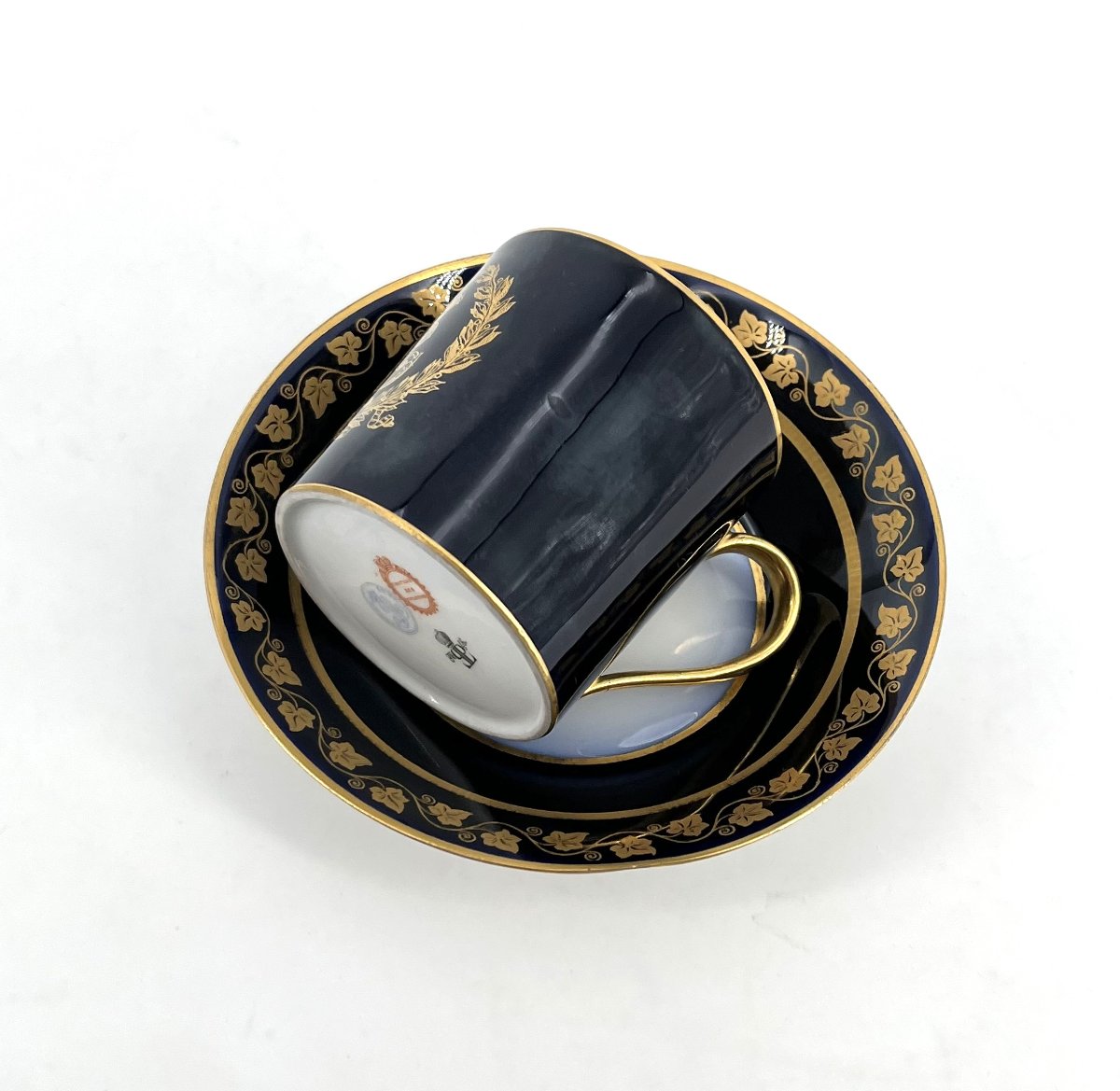 SÈVRES - tasse litron en porcelaine du roi Louis Philippe - château des Tuileries - 1846-photo-4