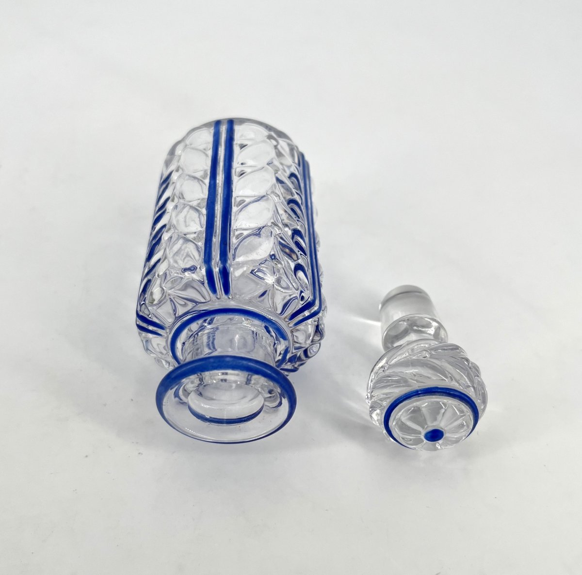 Baccarat - Antique Blue Enameled Crystal Perfume Bottle, Laurier Model - 12.5 Cm-photo-3