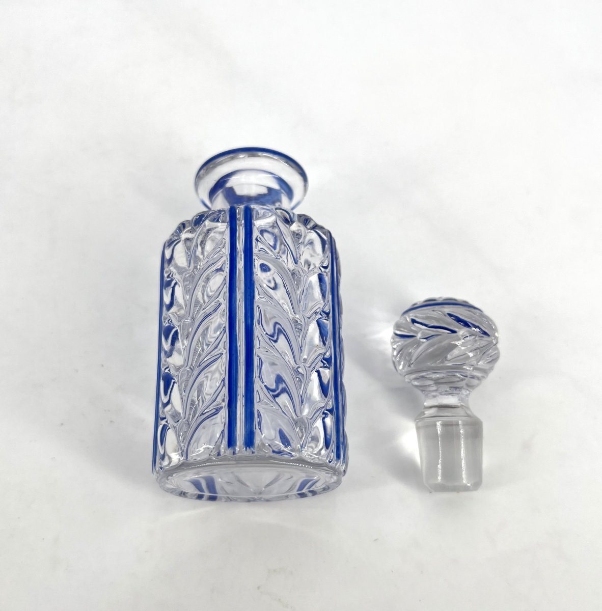 Baccarat - Antique Blue Enameled Crystal Perfume Bottle, Laurier Model - 12.5 Cm-photo-4