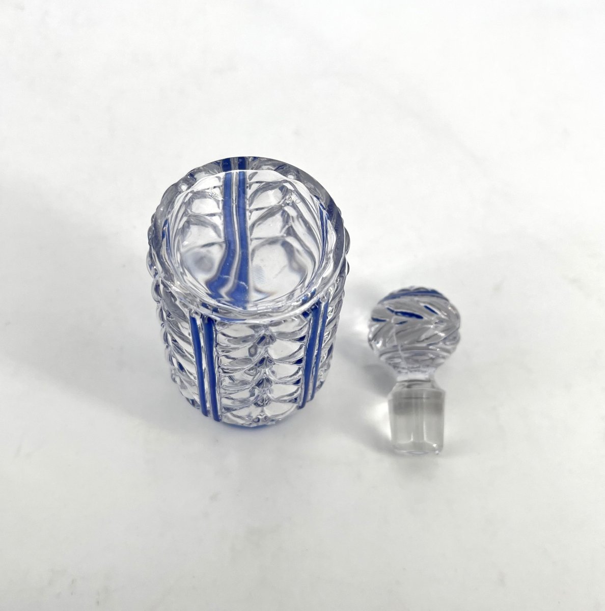 Baccarat - Antique Blue Enameled Crystal Perfume Bottle, Laurier Model - 12.5 Cm-photo-5