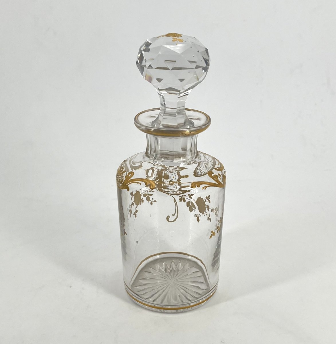 BACCARAT - ancien flacon à parfum en cristal émaillé or, décor Louis XV - 20 cm-photo-4