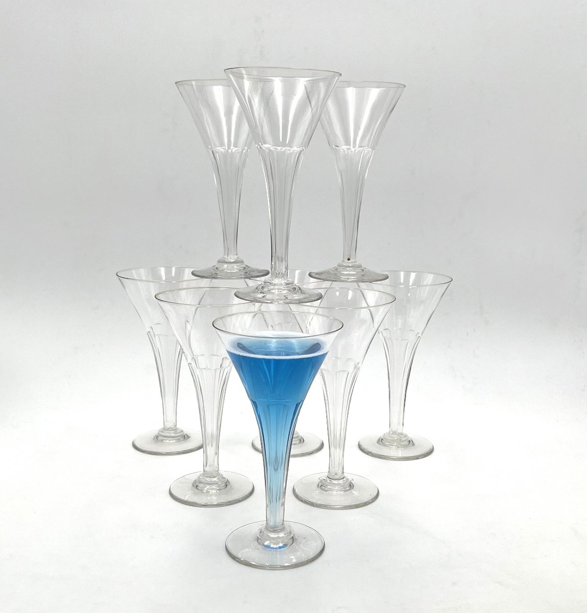 9 coupes à champagne anciennes à jambe creuse, modèle "flûte champenoise", 16 cm-photo-3