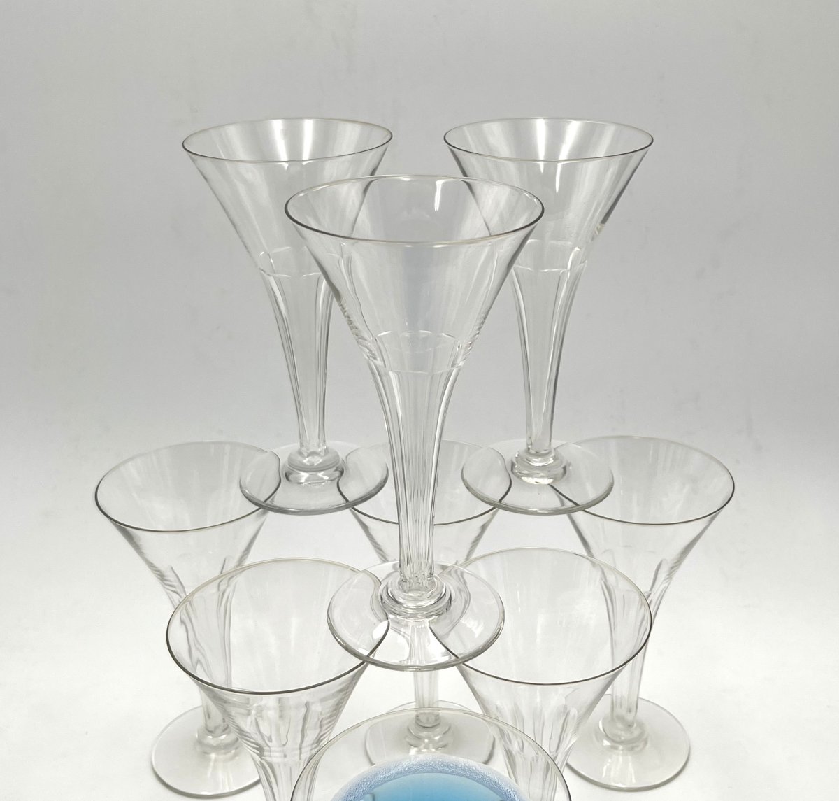 9 coupes à champagne anciennes à jambe creuse, modèle "flûte champenoise", 16 cm-photo-3