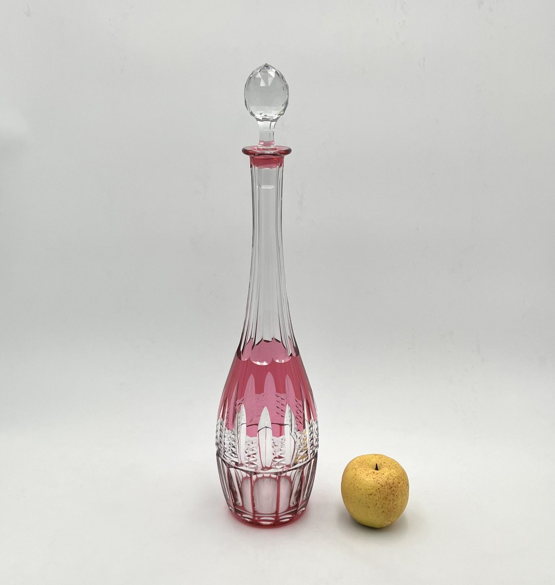 BACCARAT - carafe en cristal taillé doublé rose, modèle AUSTERLITZ- 44,5 cm-photo-2