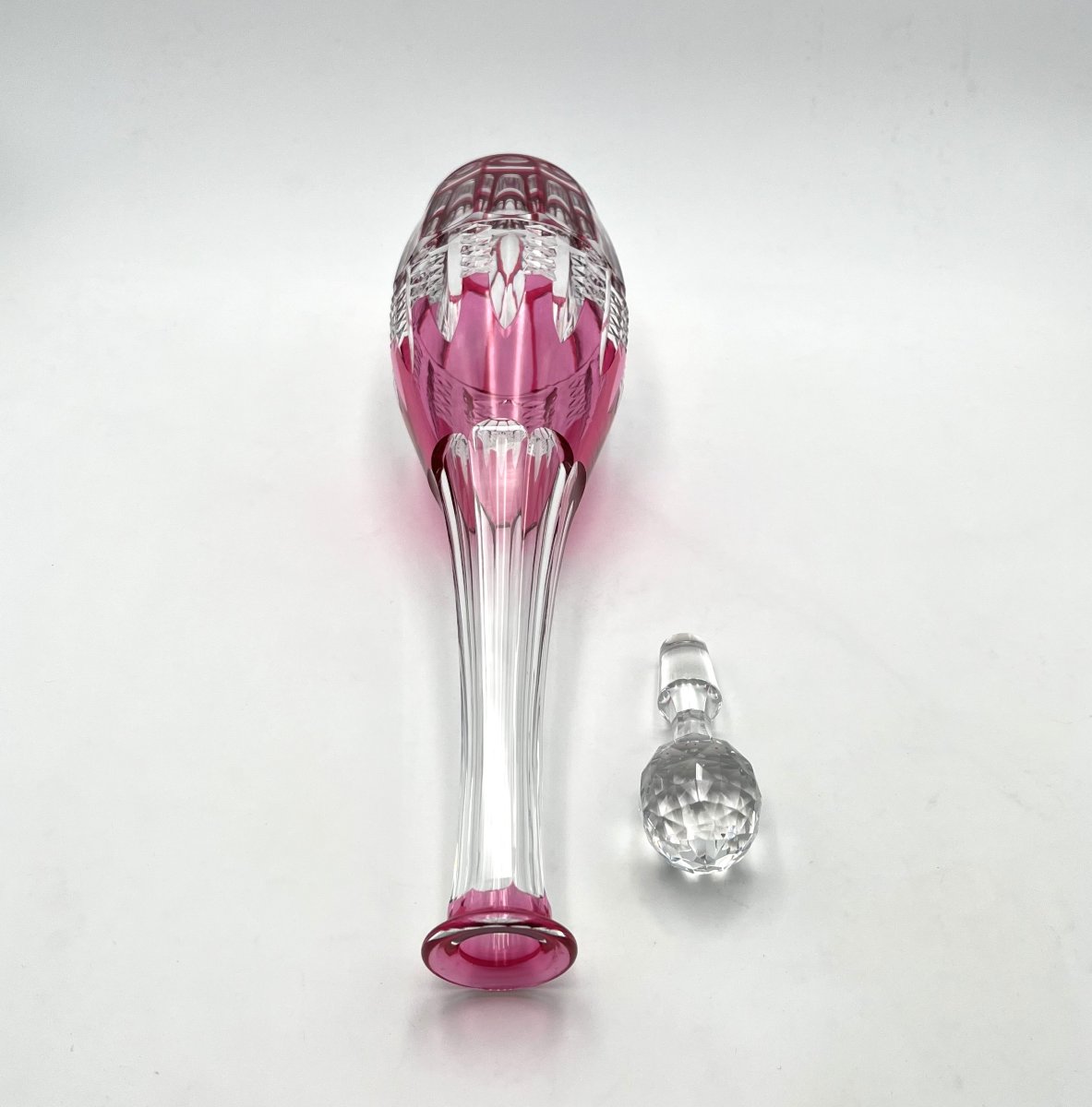 BACCARAT - carafe en cristal taillé doublé rose, modèle AUSTERLITZ- 44,5 cm-photo-3