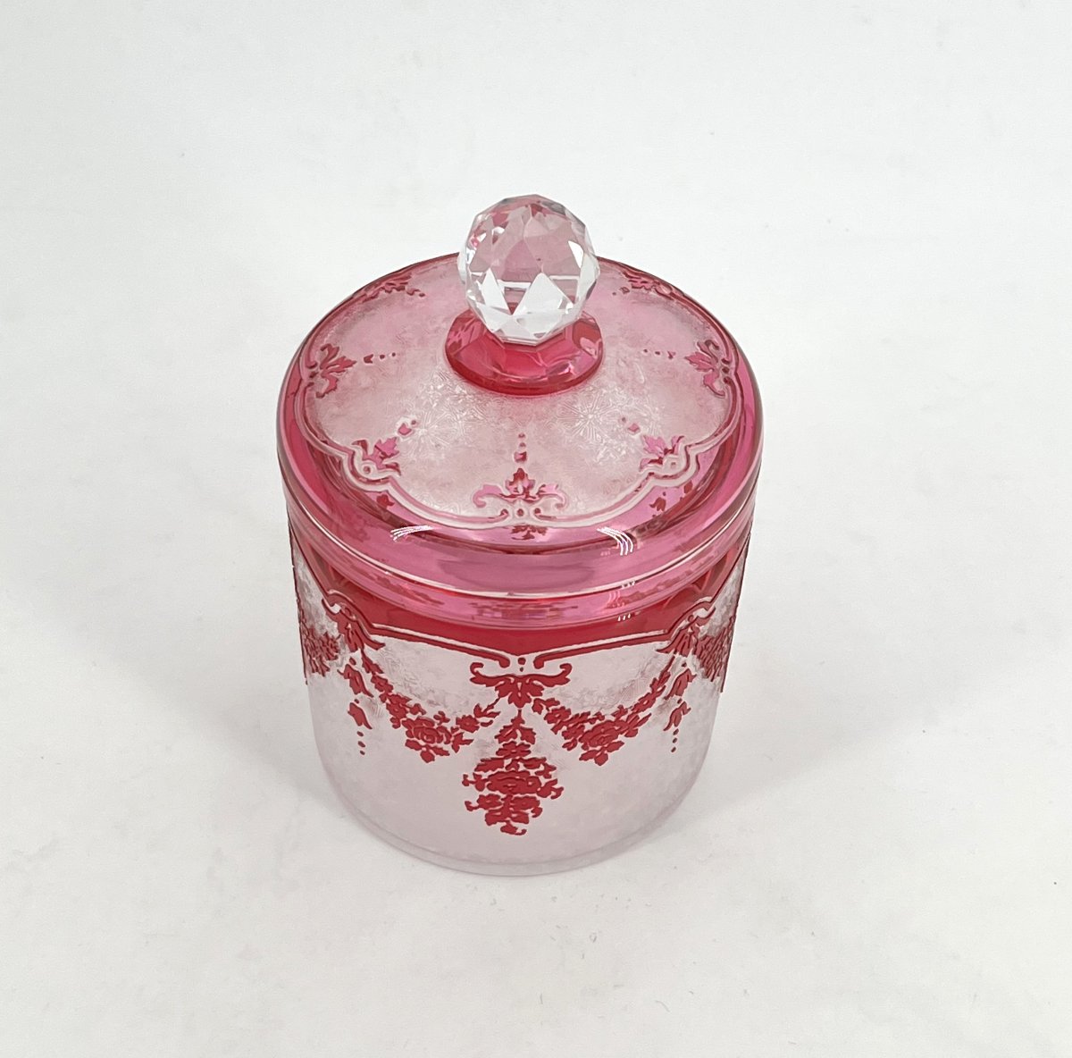 Val Saint Lambert - Round Crystal Box With Pink Lining, Acid-etched Design, Stamped-photo-3