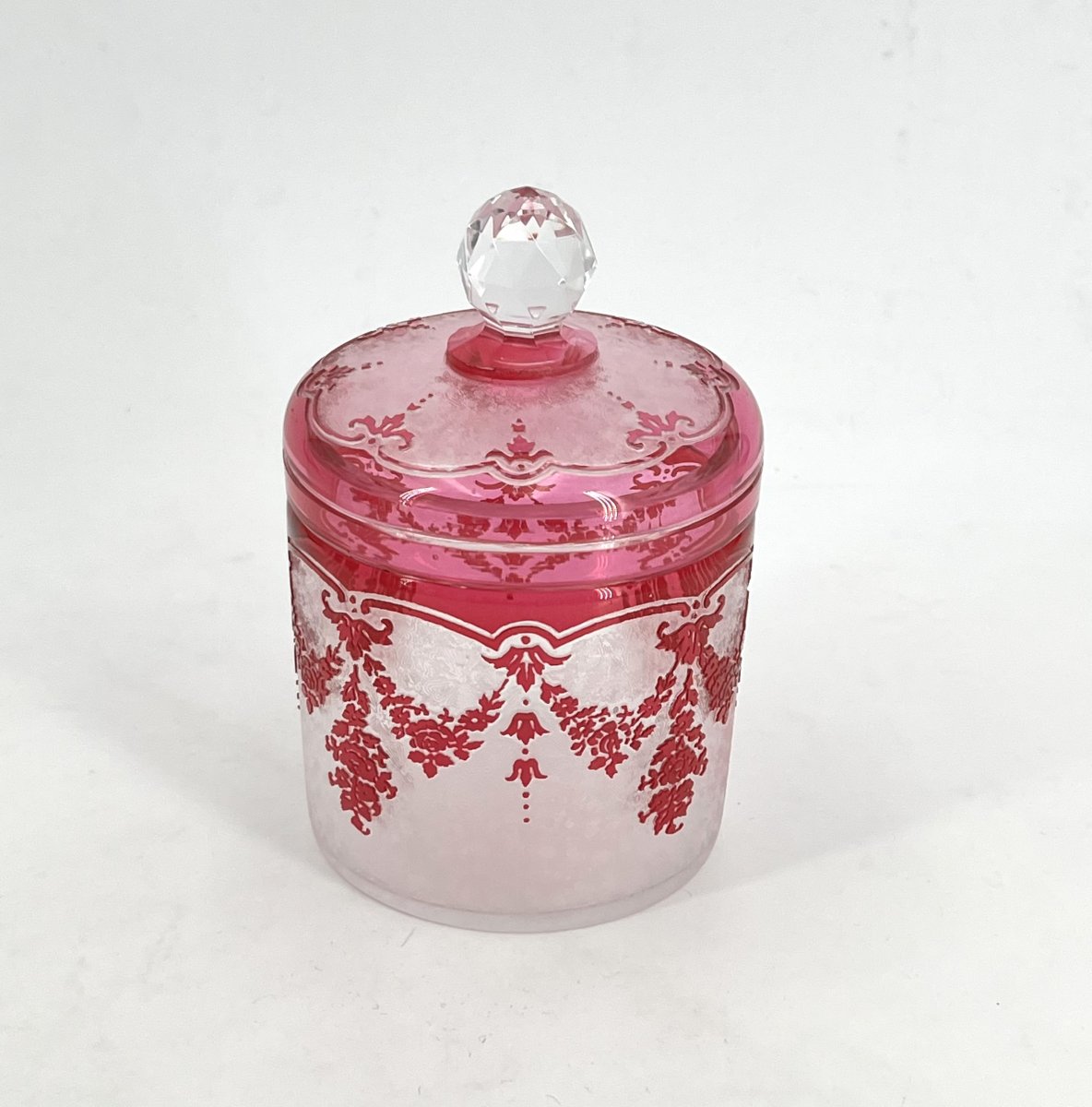 Val Saint Lambert - Round Crystal Box With Pink Lining, Acid-etched Design, Stamped-photo-4