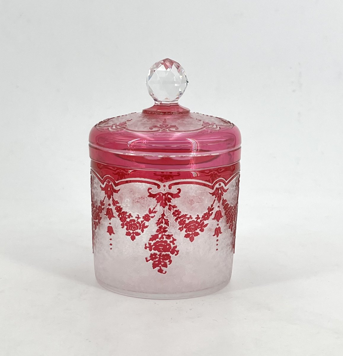 Val Saint Lambert - Round Crystal Box With Pink Lining, Acid-etched Design, Stamped