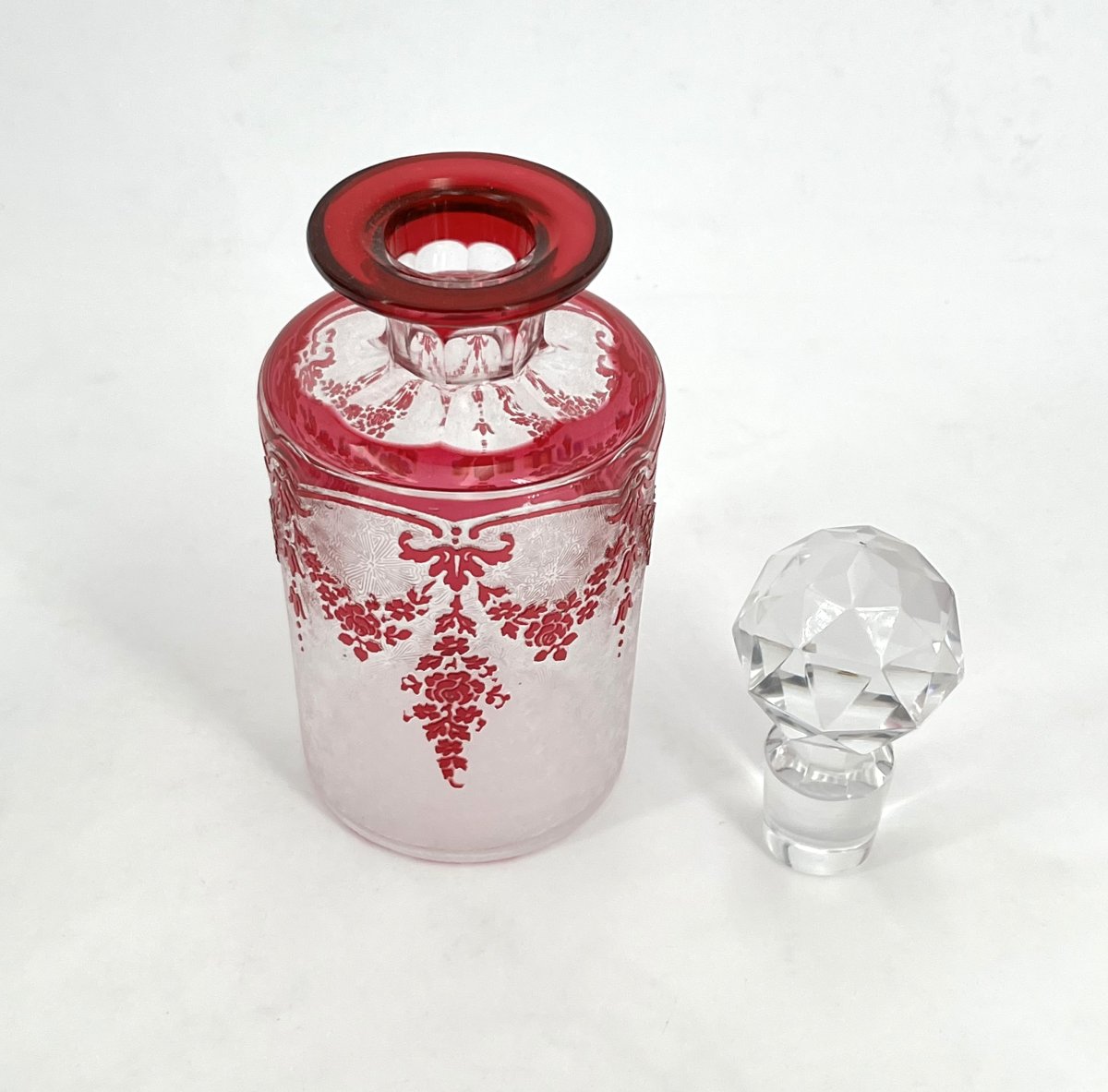Val Saint Lambert - Double-walled Crystal Perfume Bottle In Pink With Acid-etched Design, Stamped-photo-1