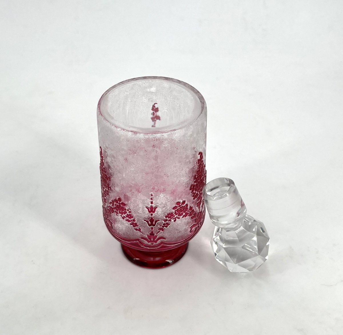 Val Saint Lambert - Double-walled Crystal Perfume Bottle In Pink With Acid-etched Design, Stamped-photo-5