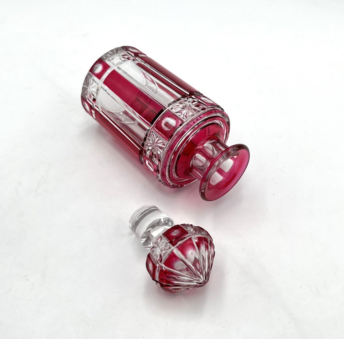 Cristalleries De Nancy - Vintage Art Deco Perfume Bottle, Cut Crystal With Red Lining, 15.5 Cm-photo-2