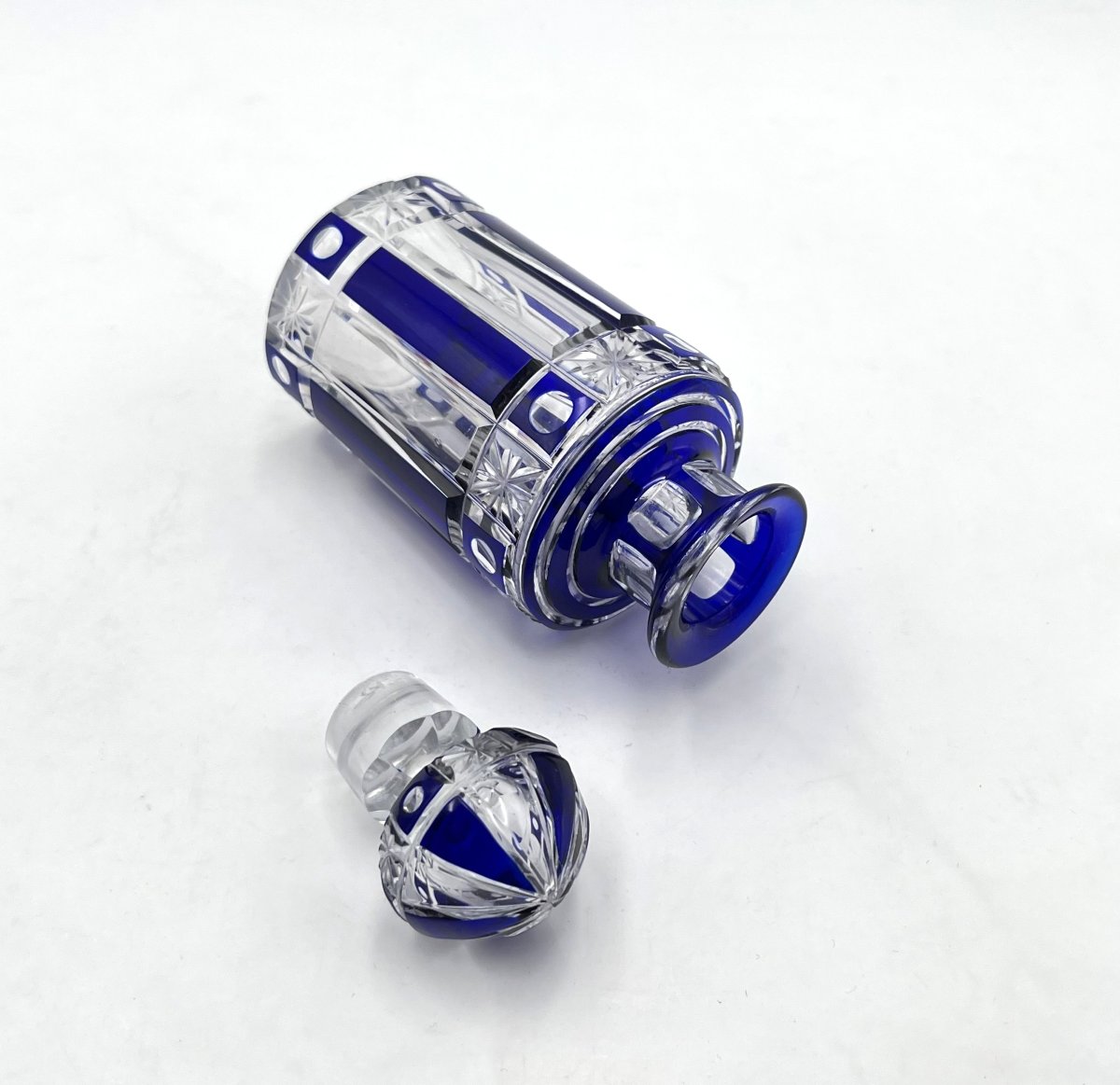 CRISTALLERIES DE NANCY - flacon à parfum d'époque ART DECO en cristal taillé doublé BLEU 15 cm-photo-3