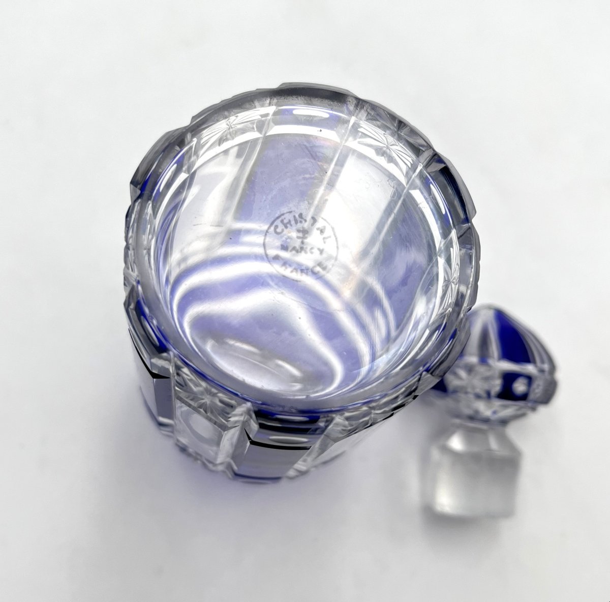 CRISTALLERIES DE NANCY - flacon à parfum d'époque ART DECO en cristal taillé doublé BLEU 15 cm-photo-5