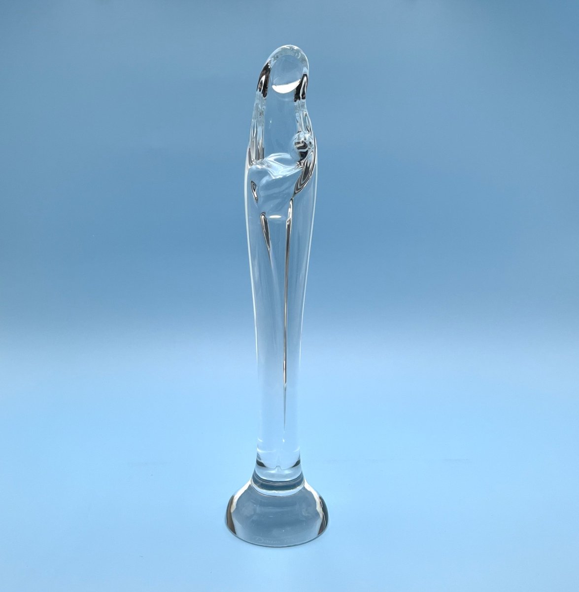 DAUM FRANCE - sculpture / statue de la Vierge à l'enfant en cristal - signée - 29 cm