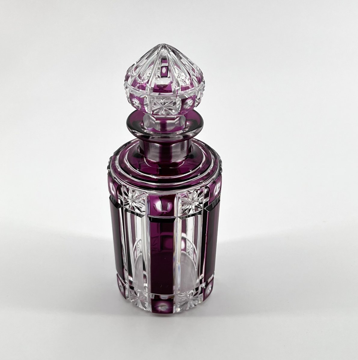 CRISTALLERIES DE NANCY - flacon à parfum ART DÉCO en cristal taillé doublé AMÉTHYSTE 13,5 cm-photo-3