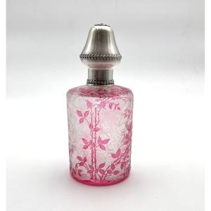BACCARAT - diffuseur de parfum / lampe Berger en cristal gravé à l'acide - modèle EGLANTIER