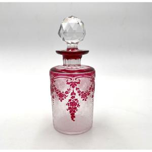 VAL SAINT LAMBERT - flacon à parfum en cristal doublé ROSE décor gravé à l'acide, estampillé