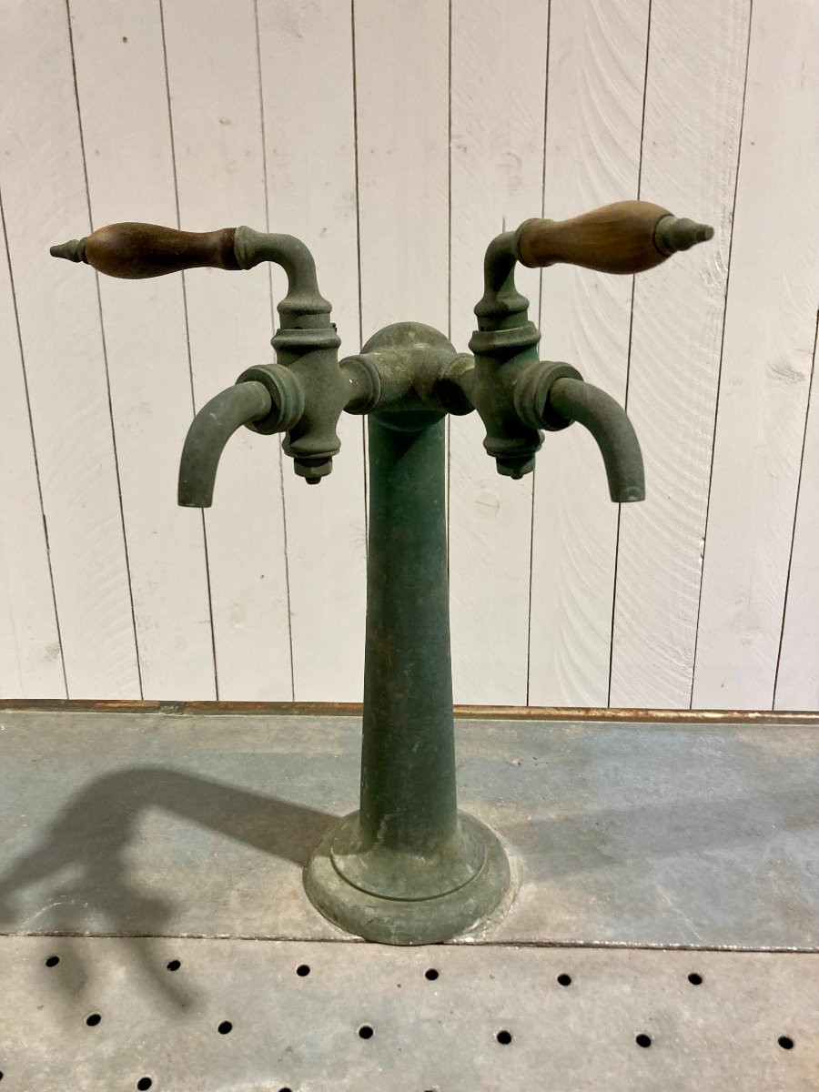 Beer Tap Bar Counter -photo-2