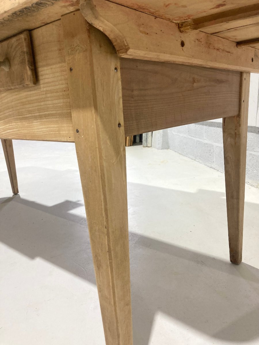 Farmhouse Table -photo-1