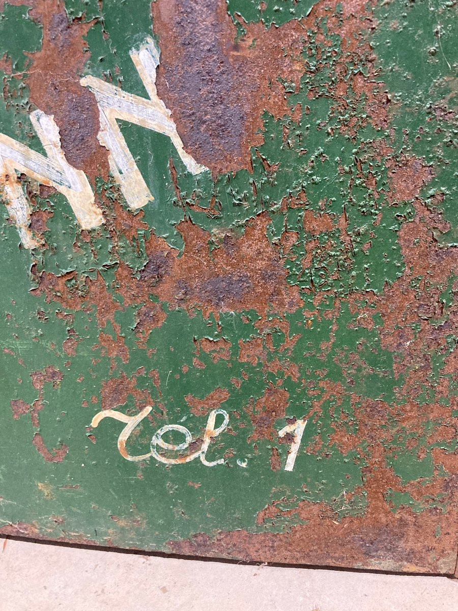 Mirrored Van Door -photo-2