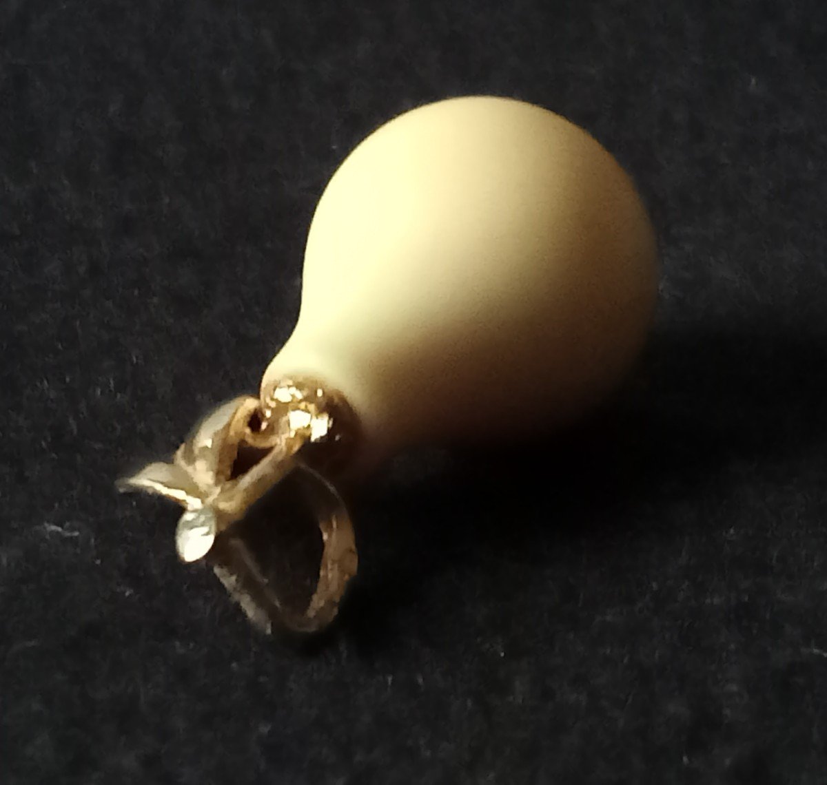 Pendentif poire or 18 kt et ivoire vintage 1960 1970-photo-6