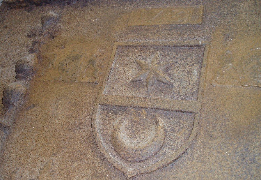 Large Fireback Dated 1731 With Companion Symbols And Fleur-de-lys-photo-2