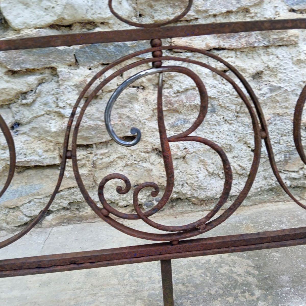"Paire de garde-corps de balcon en fer forgé du XVIII éme siècle"-photo-2