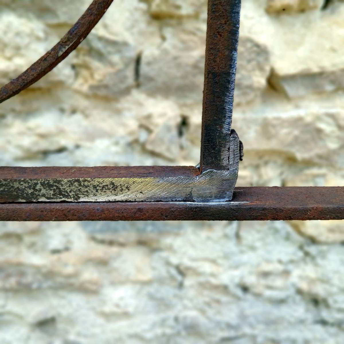 "Paire de garde-corps de balcon en fer forgé du XVIII éme siècle"-photo-4