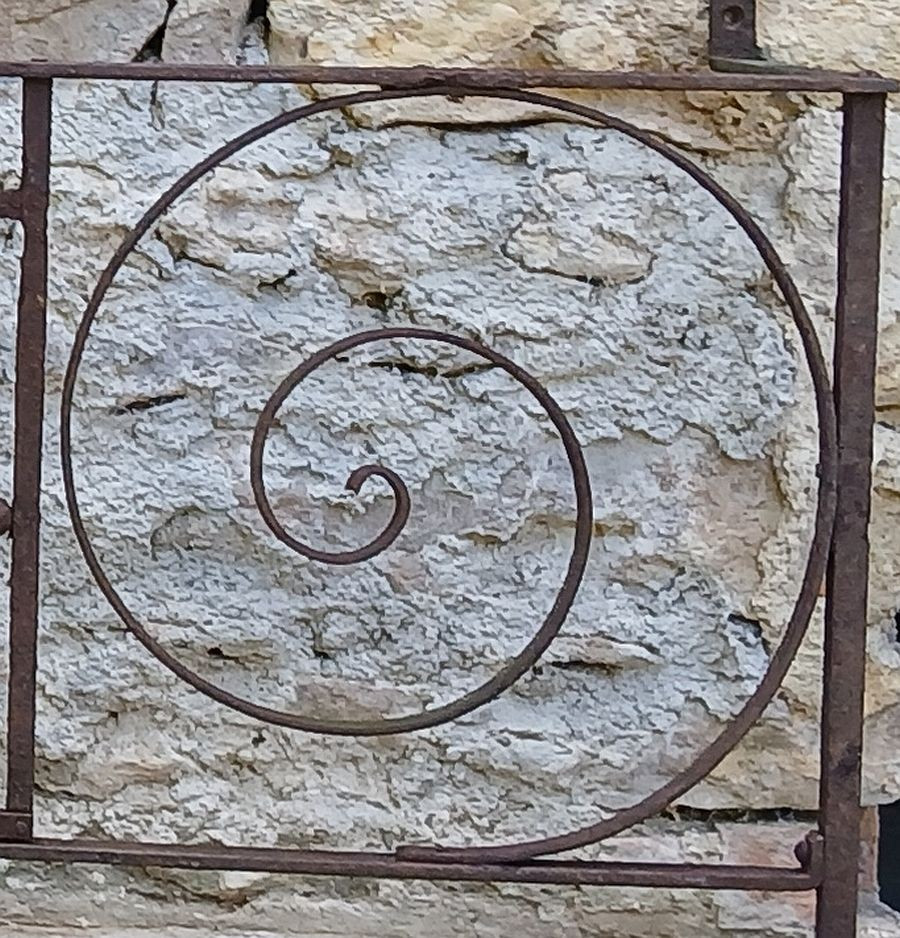 "Paire de garde-corps de balcon en fer forgé du XVIII éme siècle"-photo-3