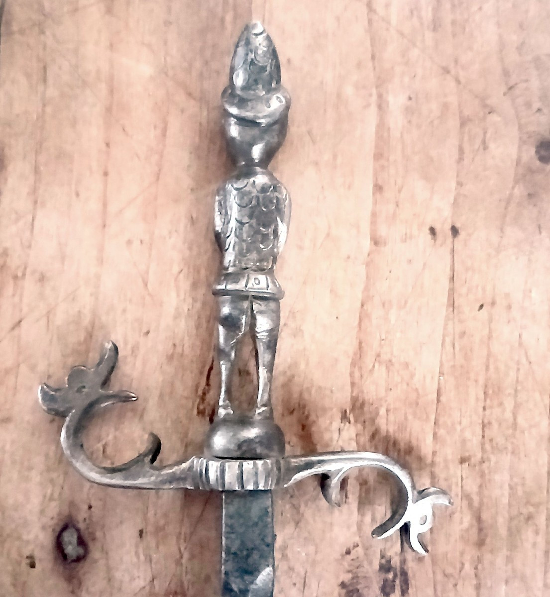 Dague italienne (stiletto) du XVIIéme siècle -photo-1