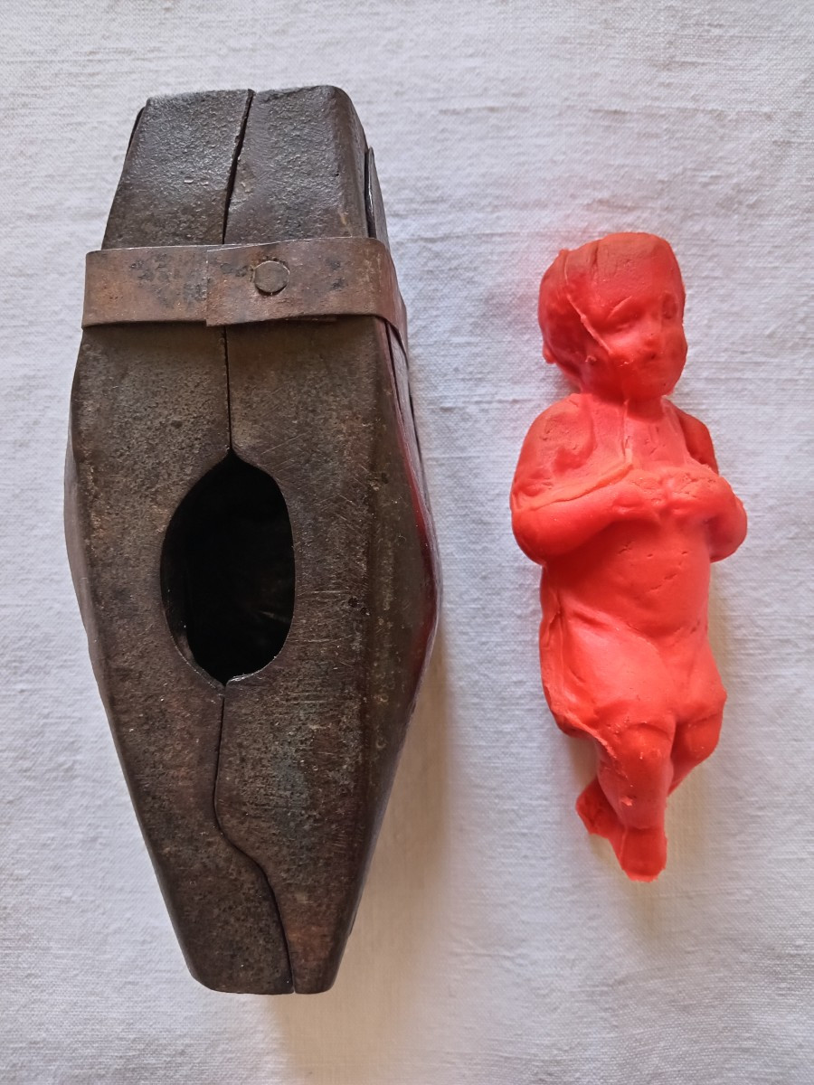 The Infant Jesus, Cast Iron Mold For Nativity Scenes Or Figurines. 19th Century