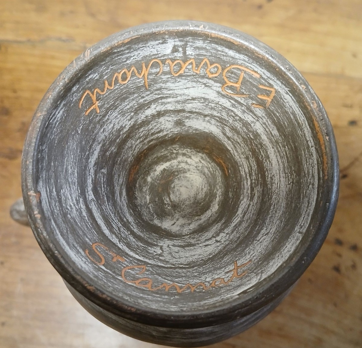 Accolay. Elie BARACHANT (1919-1993). Saint Cannat. Pichet à décor d’oiseaux émaillés Circa 1950-photo-1