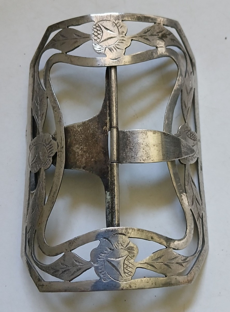 Boucle de ceinture en argent. 