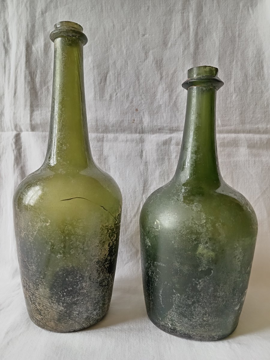 Bouteilles à vin de champagne de la première moitié du XVIII siècle. Circa 1730-1740-photo-3