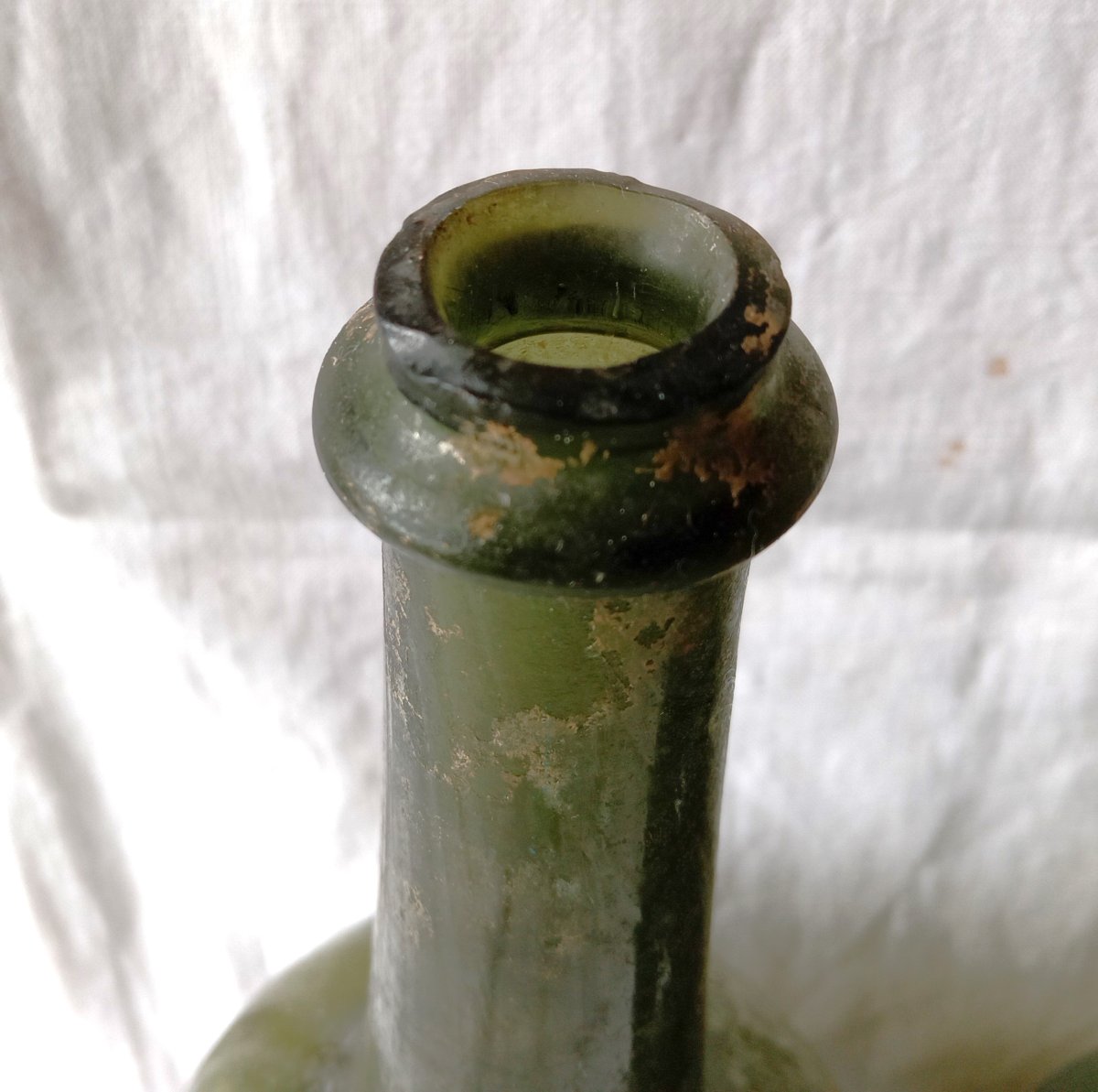 Bouteilles à vin de champagne de la première moitié du XVIII siècle. Circa 1730-1740-photo-3