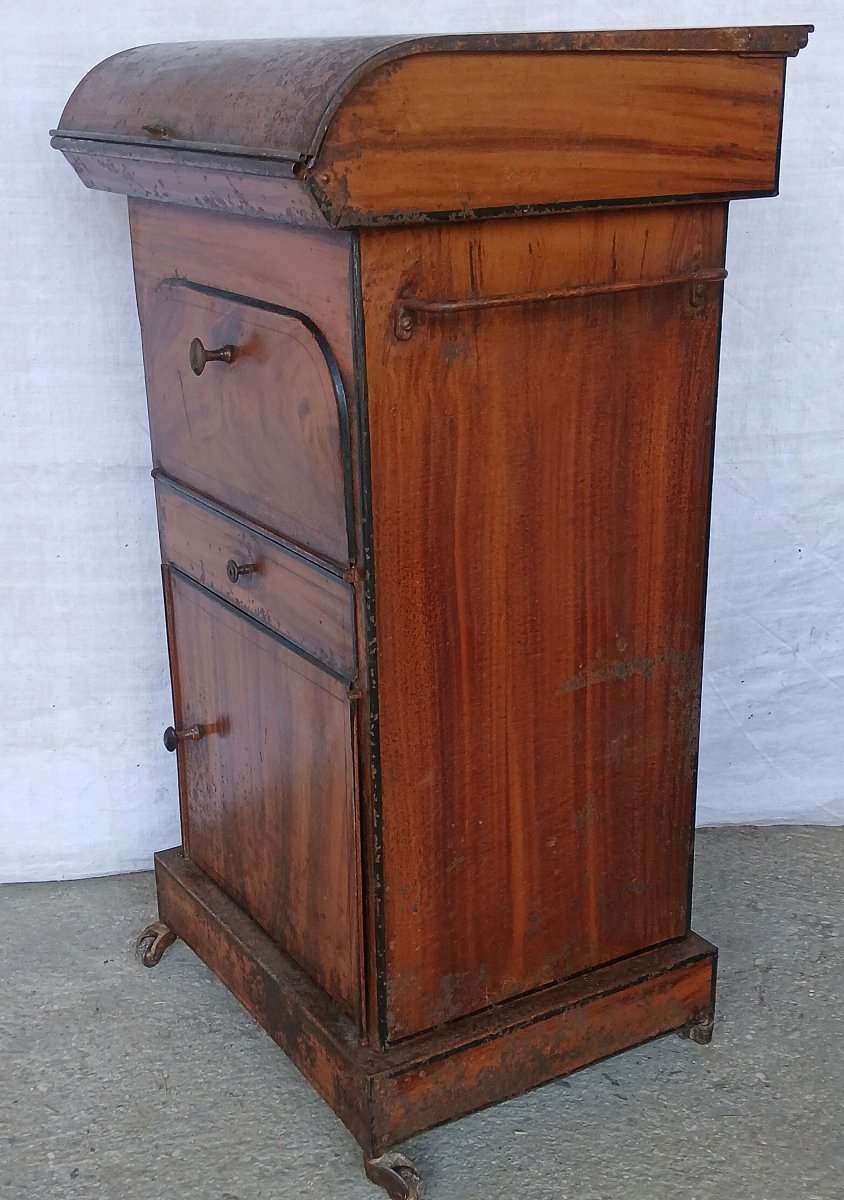 Tole peinte. Meuble de toilette. Trompe l’œil faux bois. -photo-4