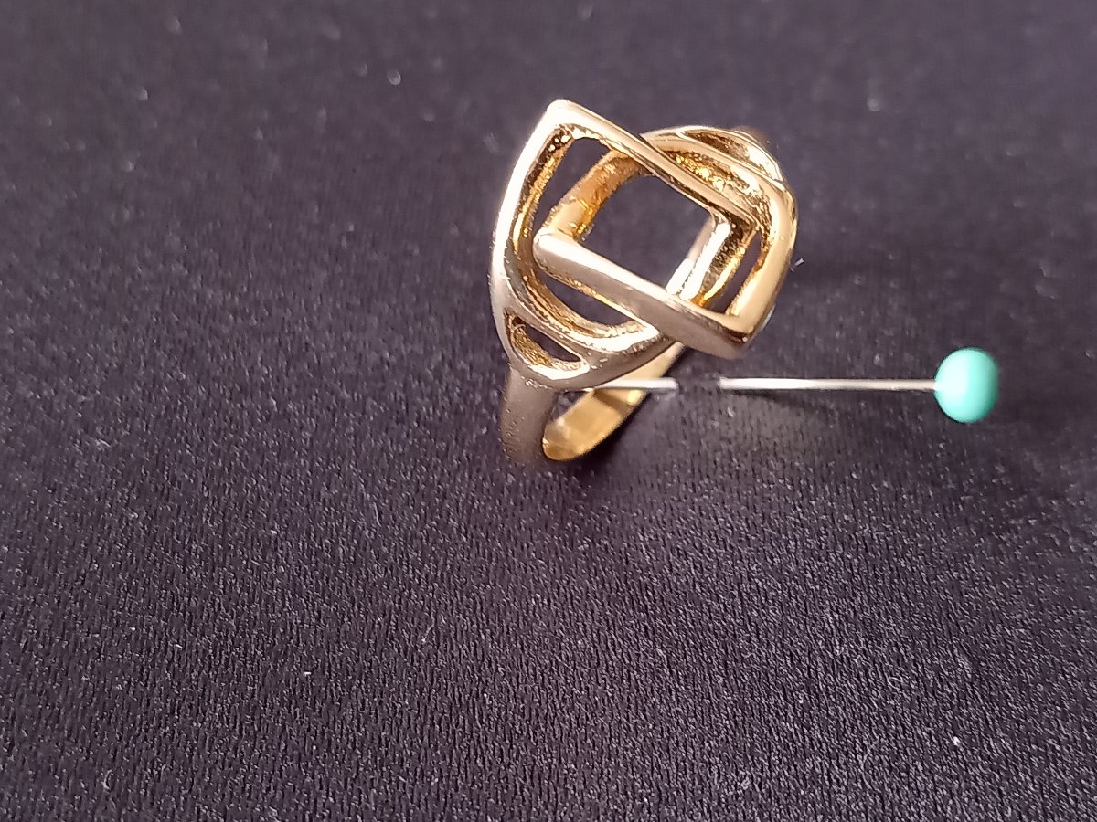 18-karat Yellow Gold Stirrup Ring