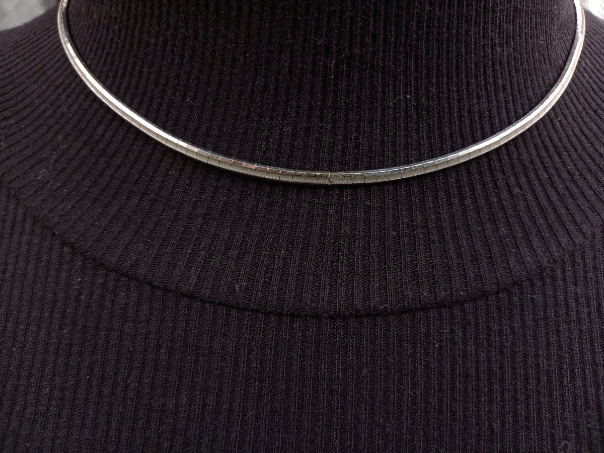 Choker Necklace, 18kt White Gold Omega Chain-photo-4