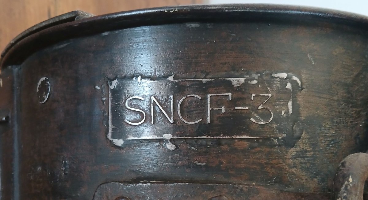 Sncf. Steam Locomotive. Quimper Depot. Headlight From The 1930s-photo-2