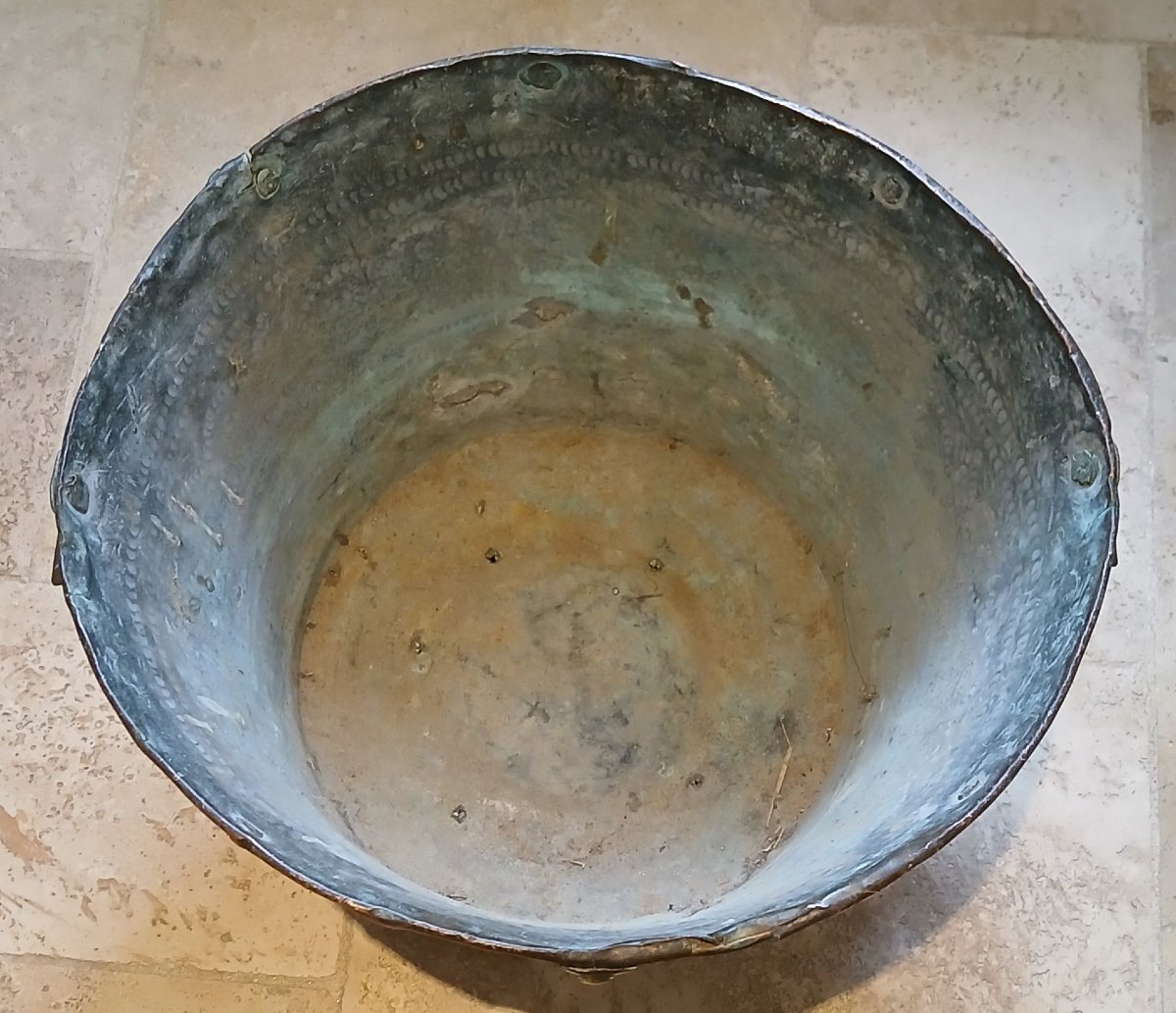 Mesure à grain en cuivre appelée aussi ferrat, du XVIII éme siècle. -photo-1