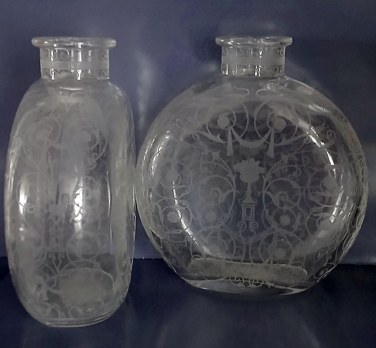 Baccarat. Flacons modèle "Michel Angelo" en cristal soufflé.-photo-2