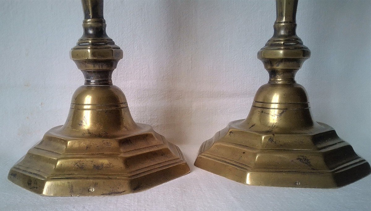 Pair Of Silvered Bronze Candlesticks With Crowned C, 18th Century.-photo-3