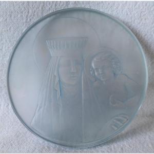 Medallion René Lalique Holy Virgin. Rouard House