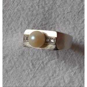 18kt White Gold Ring, Pearl And Brilliant. 1970s 1980s