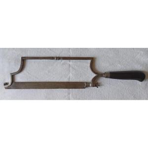 Scie pour amputation Premier empire. Objet de chirurgie début du XIX siècle
